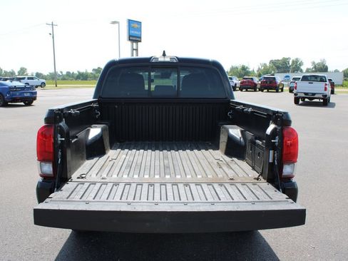 Used 2021 Toyota Tacoma SR w/ SR Convenience Package RWD image 13