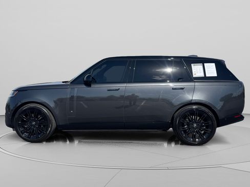 Used 2023 Land Rover Range Rover Long Wheelbase SE AWD/4WD image 2