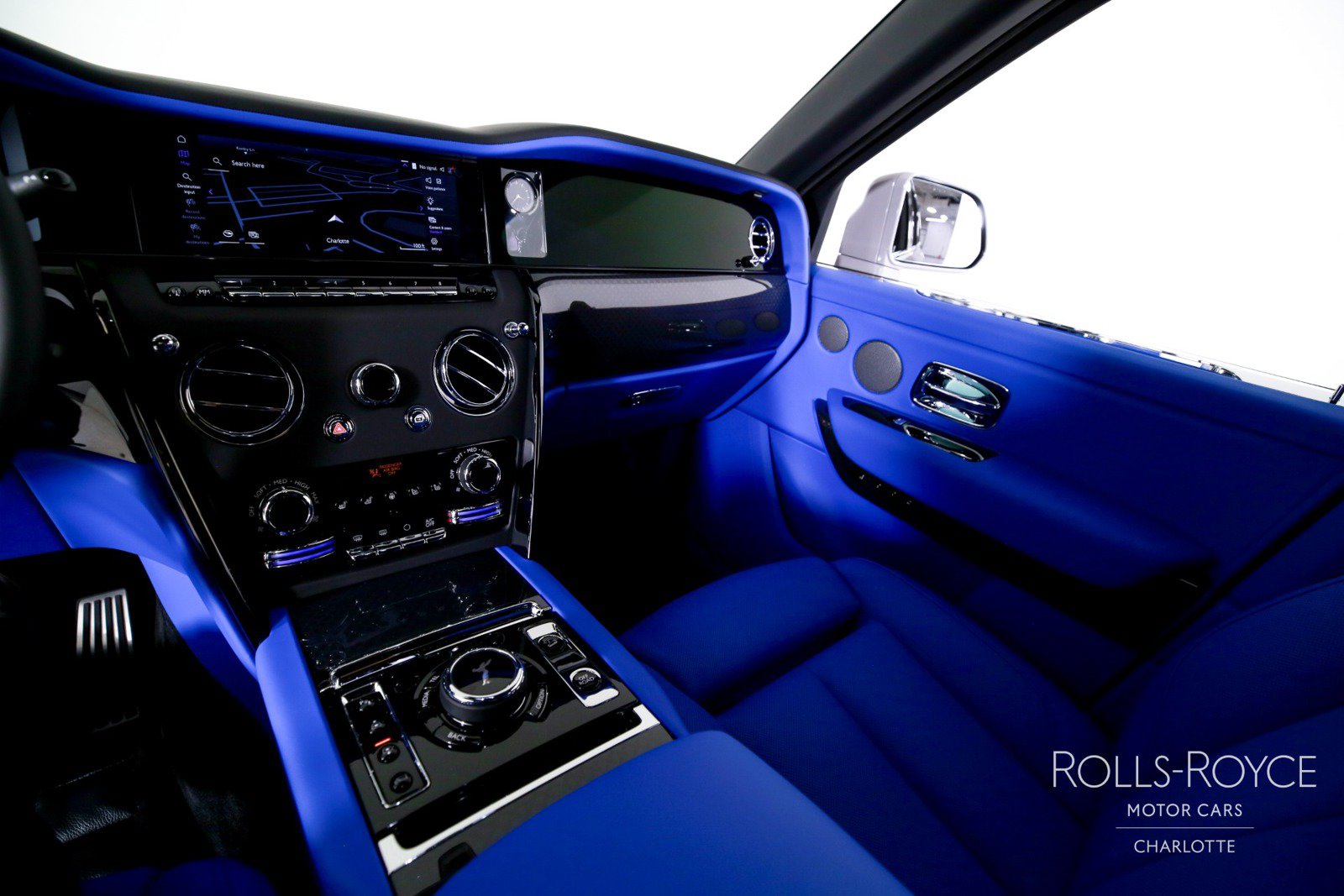 New 2027 Rolls-Royce Cullinan Black Badge AWD/4WD image 16