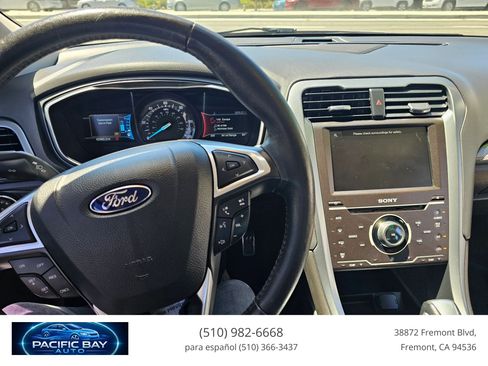 Used 2015 Ford Fusion Energi Titanium FWD image 21
