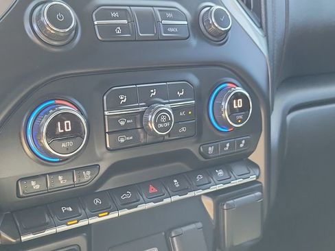 Used 2021 Chevrolet Silverado 1500 LTZ image 31