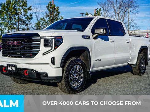 Used 2025 GMC Sierra 1500 AT4 w/ AT4 Preferred Package AWD/4WD image 3