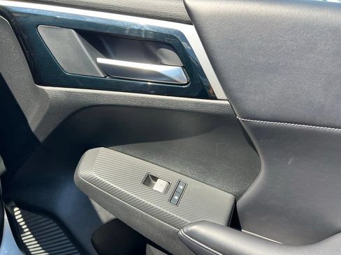 Used 2023 Mitsubishi Outlander SE AWD/4WD image 43