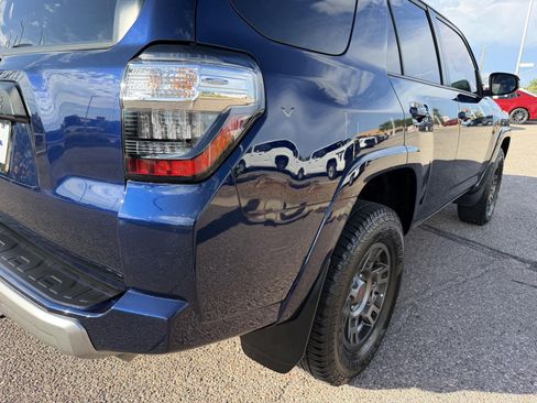 Used 2022 Toyota 4Runner TRD Off-Road Premium AWD/4WD image 15