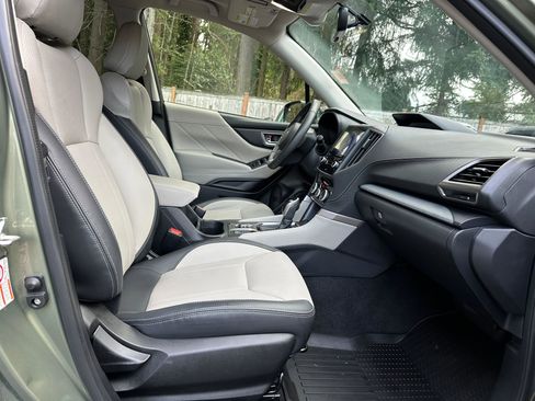 Used 2019 Subaru Forester Limited image 10