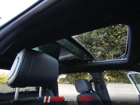 Used 2024 Toyota Tundra Platinum AWD/4WD image 36