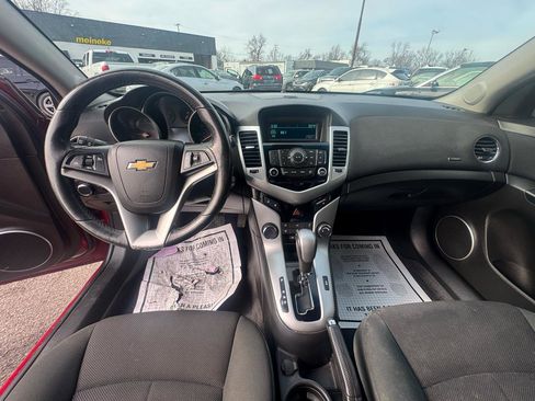 Used 2011 Chevrolet Cruze LT image 9