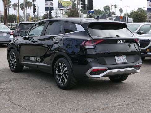 Used 2023 Kia Sportage EX FWD image 3
