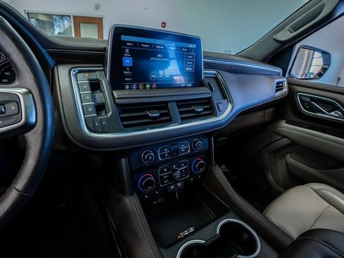 Used 2021 Chevrolet Tahoe Z71 w/ Luxury Package image 46