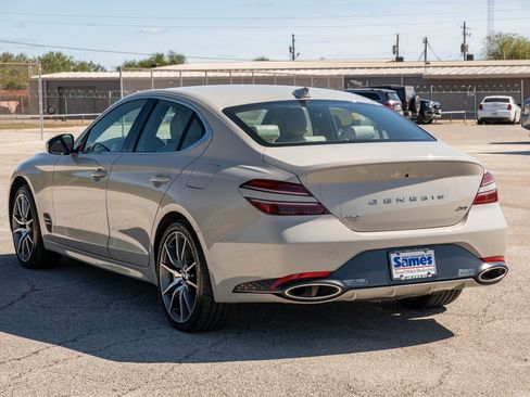 Used 2025 Genesis G70 2.5T image 7