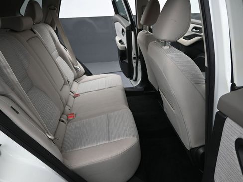 Used 2023 Nissan Rogue SV image 23