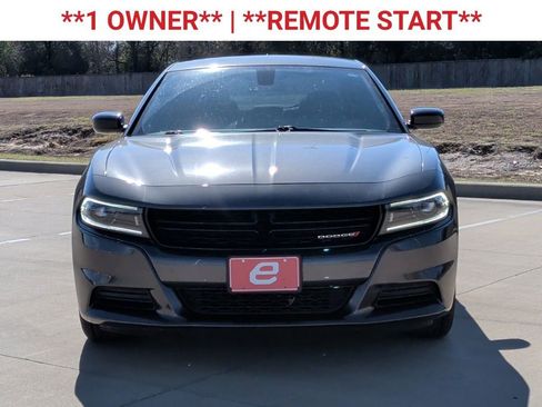 Used 2023 Dodge Charger SXT image 2