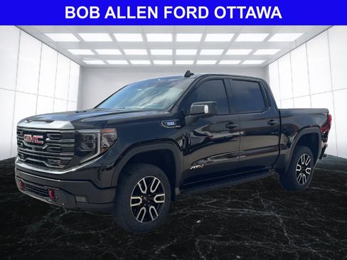 Used 2024 GMC Sierra 1500 AT4 w/ Technology Package AWD/4WD image 1