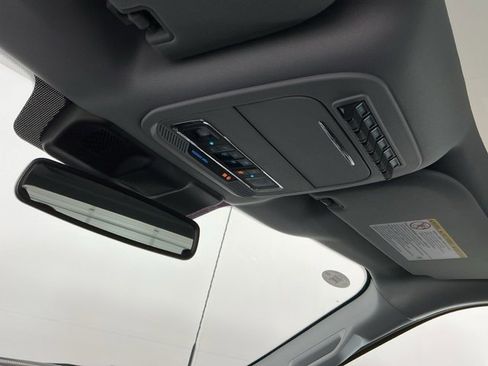 Used 2025 Ford F450 Lariat w/ FX4 Off-Road Package image 24