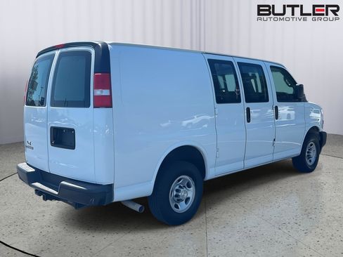 Used 2020 Chevrolet Express 2500 w/ Enhanced Convenience Package image 7