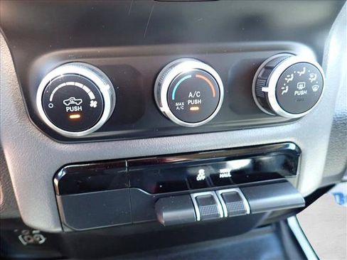 Used 2020 RAM 1500 Big Horn AWD/4WD image 18