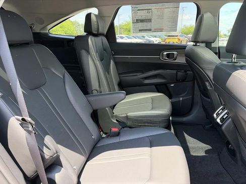New 2026 Kia Sorento X-Line EX AWD/4WD image 16