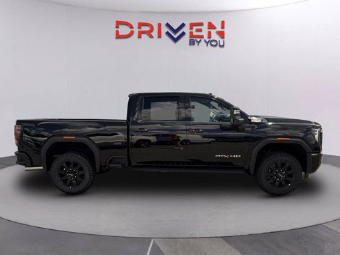 New 2026 GMC Sierra 2500 AT4 w/ AT4 Premium Plus Package AWD/4WD image 3