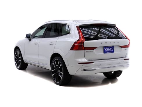 Certified 2023 Volvo XC60 B5 Ultimate w/ Protection Package Premier FWD image 5