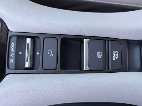 New 2027 Honda HR-V LX image 25