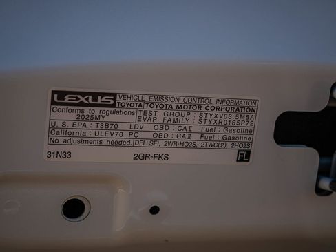 Used 2025 Lexus IS 350 F Sport RWD image 29
