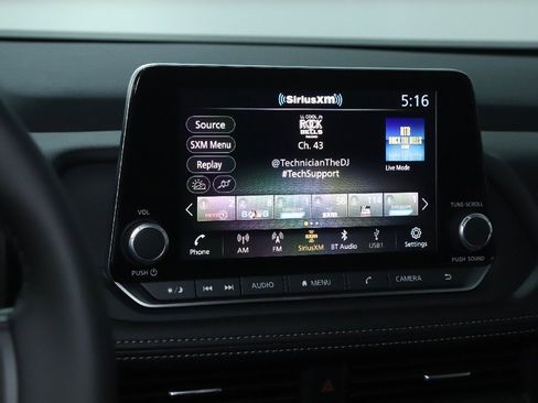 Certified 2026 Nissan Rogue SV image 24