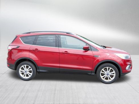 Used 2018 Ford Escape SE w/ SE Sync 3 Package AWD/4WD image 8