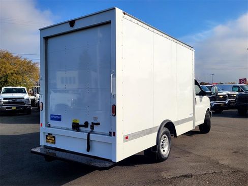 New 2024 Chevrolet Express 3500 w/ Power Convenience Package image 4