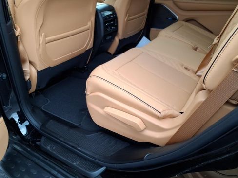 Used 2024 Jeep Grand Cherokee L Summit AWD/4WD image 21