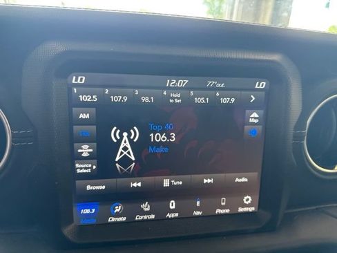 Used 2023 Jeep Wrangler Unlimited Sahara w/ Cold Weather Group AWD/4WD image 8