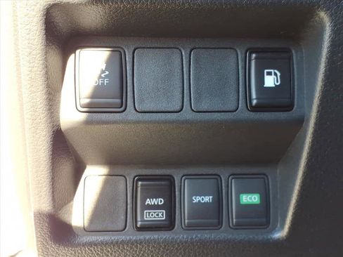 Certified 2018 Nissan Rogue S image 19