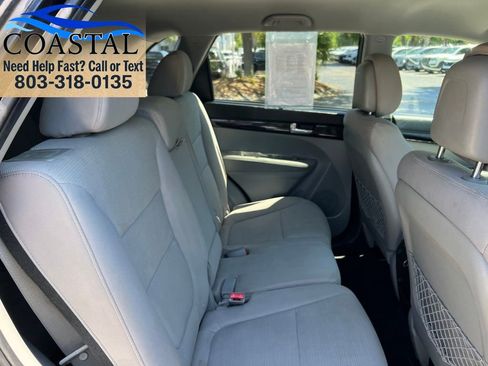 Used 2014 Kia Sorento LX FWD image 21