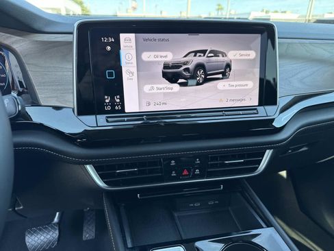 Used 2024 Volkswagen Atlas SE image 26