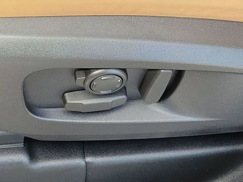 New 2025 Land Rover Defender 110 S image 27