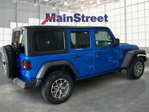 Used 2025 Jeep Wrangler Sport S image 5
