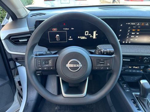 Used 2026 Nissan Kicks SV w/ Cold Weather Package AWD/4WD image 26