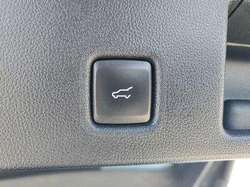 Used 2021 Ford Escape SE w/ Convenience Package FWD image 31
