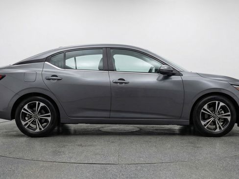 Used 2025 Nissan Sentra SV image 11
