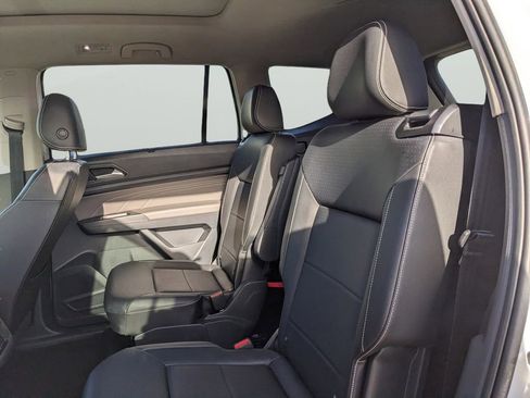 Used 2023 Volkswagen Atlas SE w/ Panoramic Sunroof Package FWD image 15