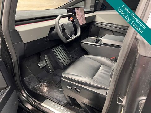 Used 2024 Tesla Cybertruck Cyberbeast AWD/4WD image 4
