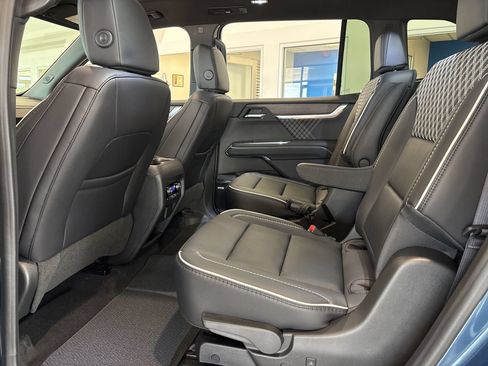 New 2026 GMC Acadia Denali w/ Super Cruise Package AWD/4WD image 17