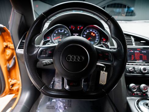 Used 2014 Audi R8 V8 w/ Ceramic Brake Package image 55