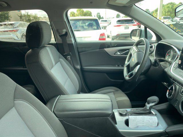 Used 2025 Chevrolet Blazer LT AWD/4WD image 8
