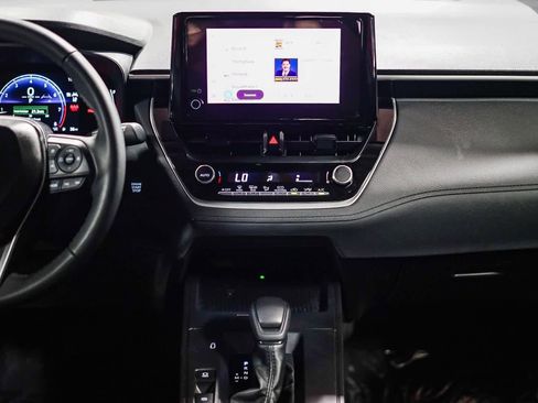 Certified 2026 Toyota Corolla Cross LE image 13