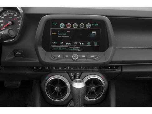 Used 2018 Chevrolet Camaro SS RWD image 13