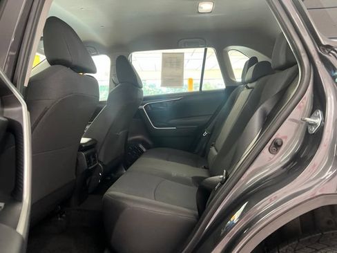Used 2024 Toyota RAV4 LE AWD/4WD image 15