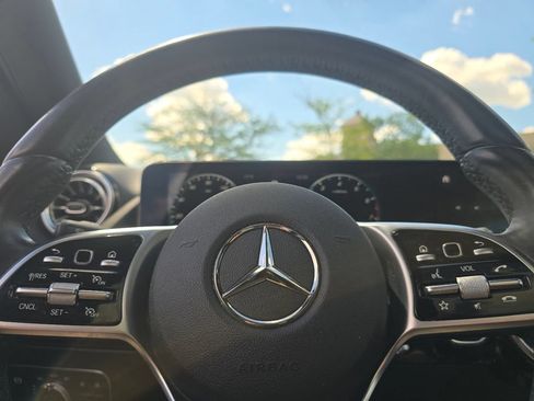 Used 2022 Mercedes-Benz GLA 250 4MATIC image 26