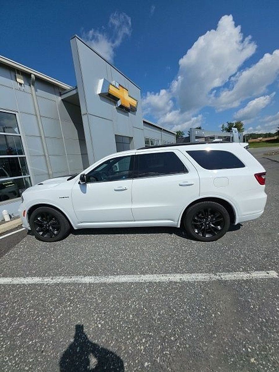 Used 2021 Dodge Durango R/T w/ Technology Group AWD/4WD image 2