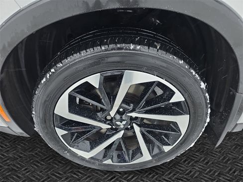 Used 2022 Mitsubishi Outlander ES image 11