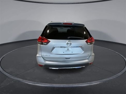 Used 2017 Nissan Rogue SV w/ SV Family Package image 7